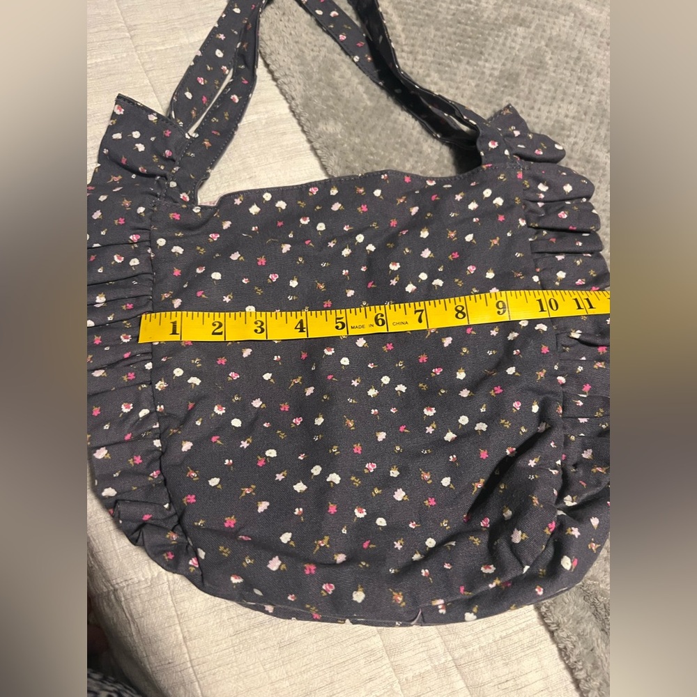 Floral Ruffle Tote Bag - Picture 6 of 7